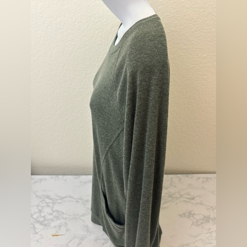 Kuotai Sweater Womens Size M Pullover Long Sleeve Green Pockets Thin Knit - Picture 2 of 6